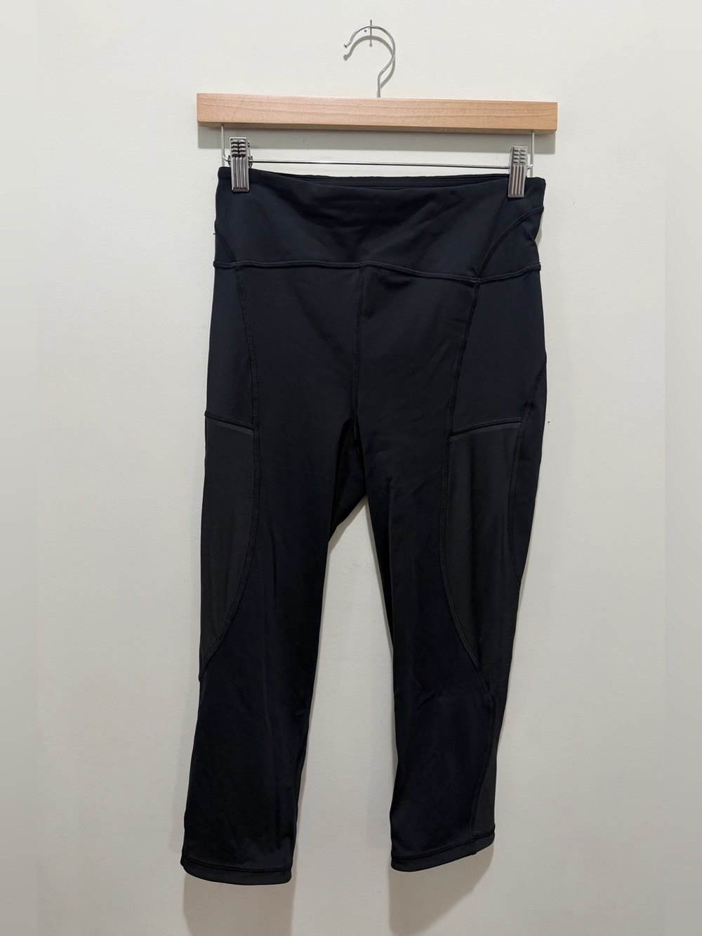 Lululemon Fast As Light Crop 19” Black Mesh Leggings Size 6